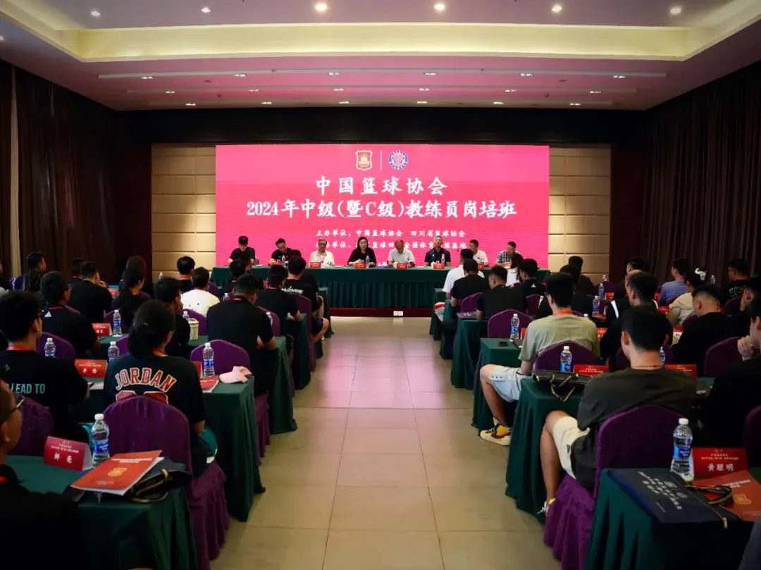 如何通过参加杯赛提升篮球训练效果_2